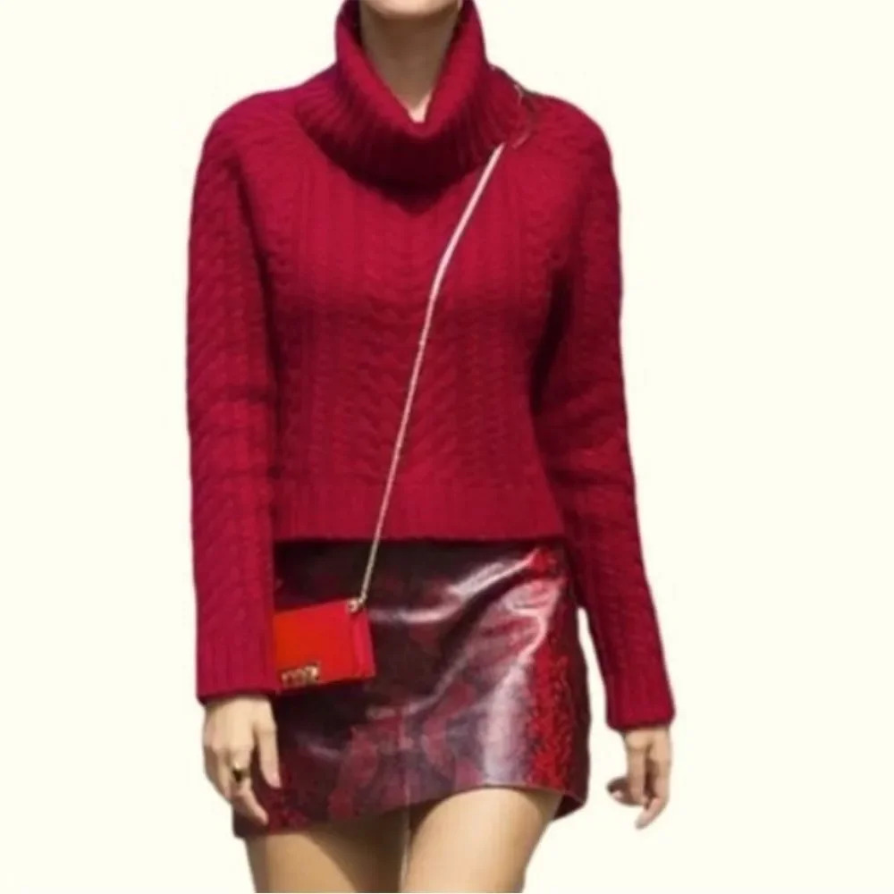 Alice + Olivia Red Turtleneck Cropped Cable Knit Sweater women’s size Large